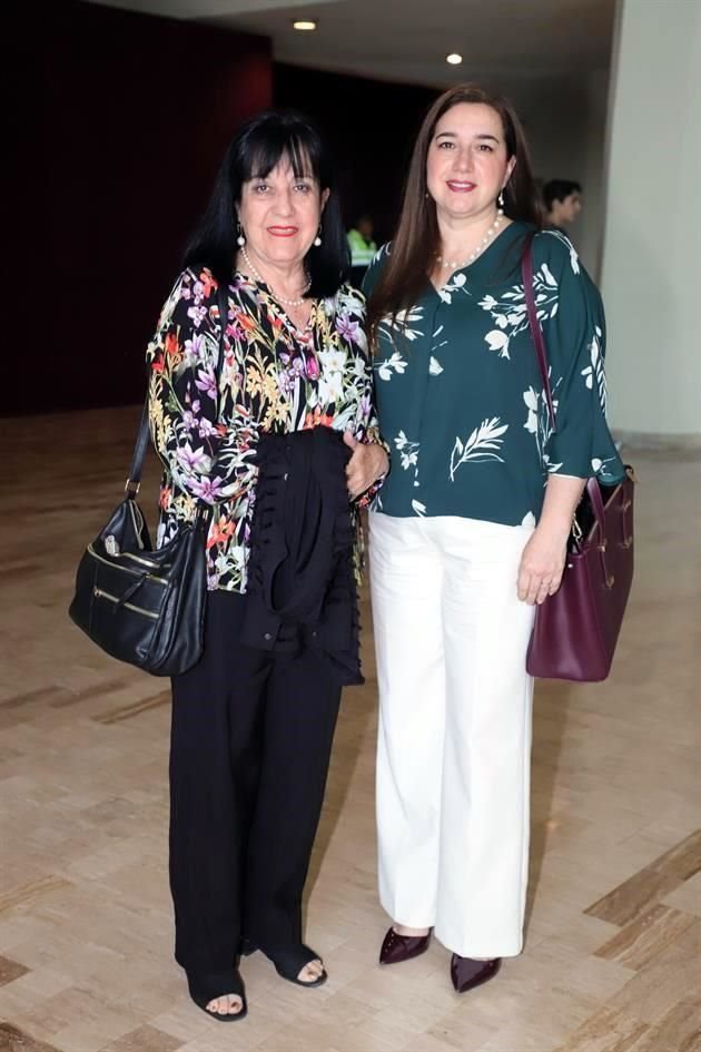 Eva Fuentevilla de Carrillo y Eva Carrillo de Martínez