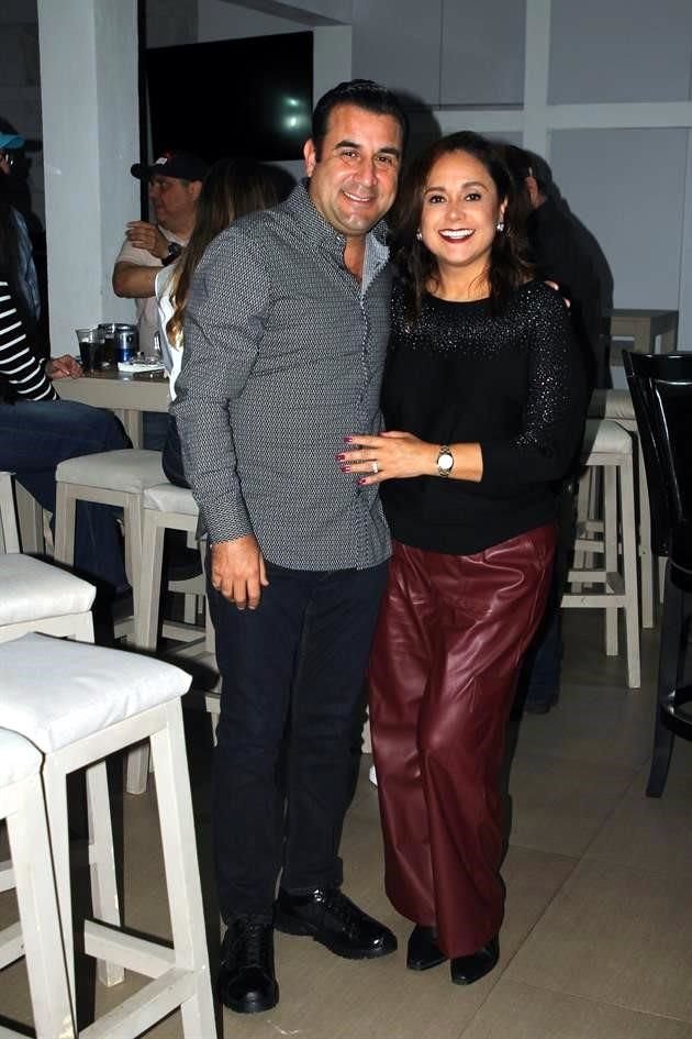 Marco Morales y Alejandra Morita