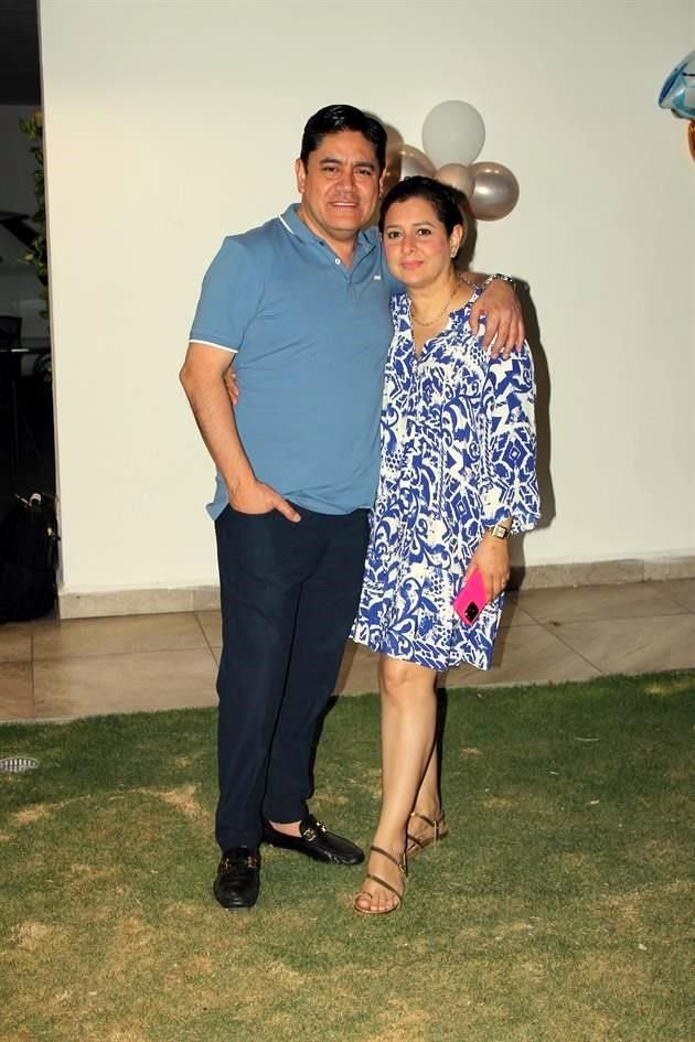 Raúl Castañeda y Laura Escamilla