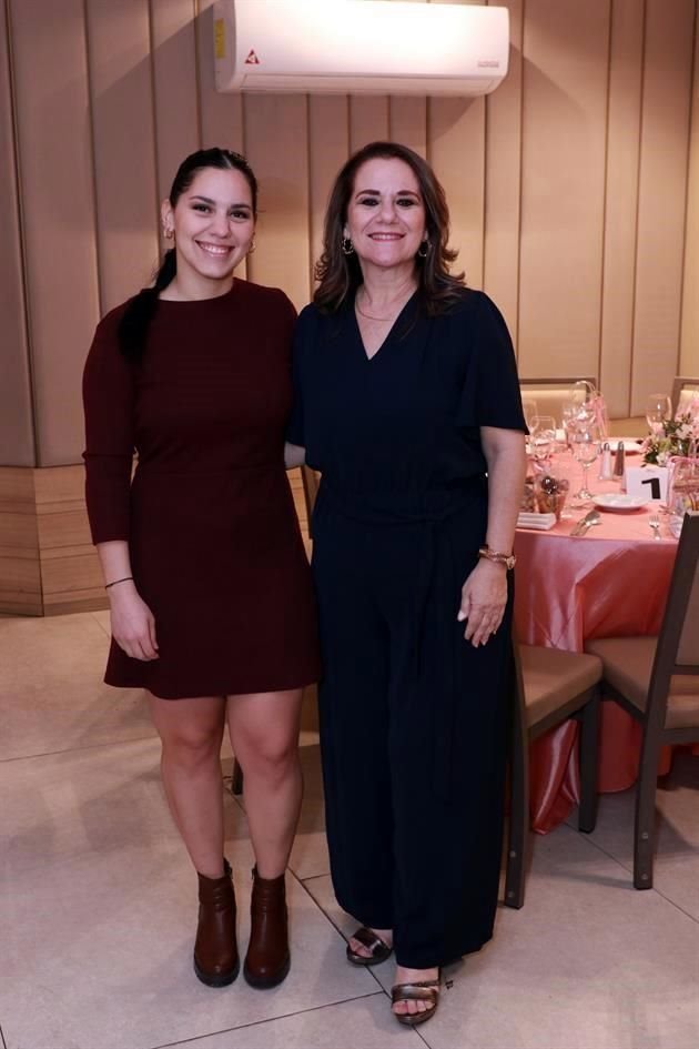 Ana Gabriela Alvarado y Gabriela González