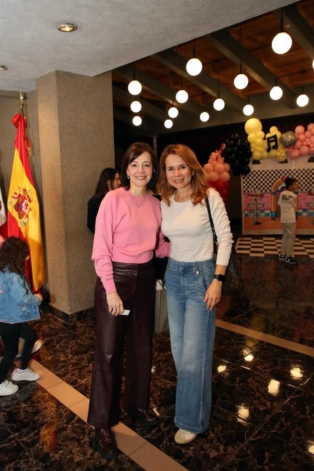 Cordelia de Treviño y Marcia de Llaguno