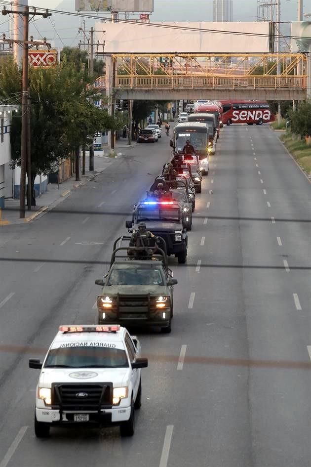 Parte rumbo a Laredo el primer contingente del Programa de Vacunación Transfronterizo.