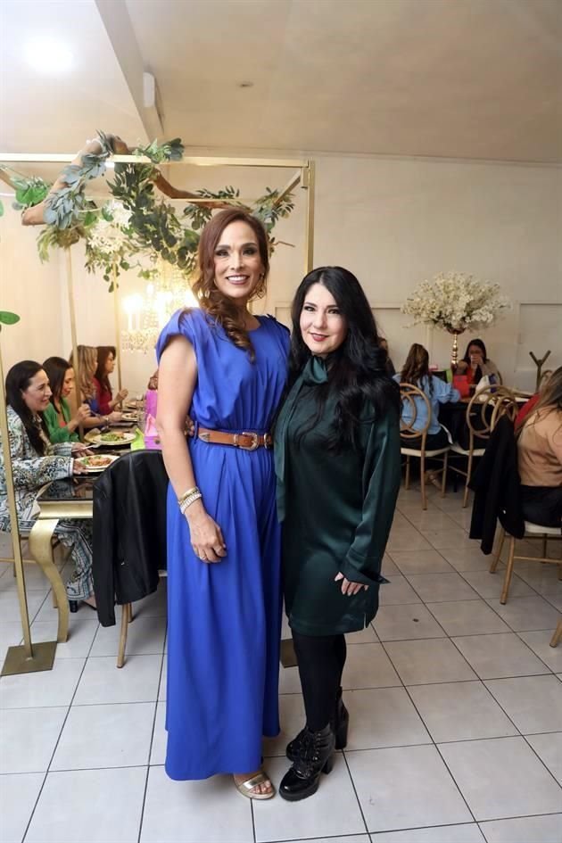 Malena Elizondo y Alma Rosa Cantú de Palacios
