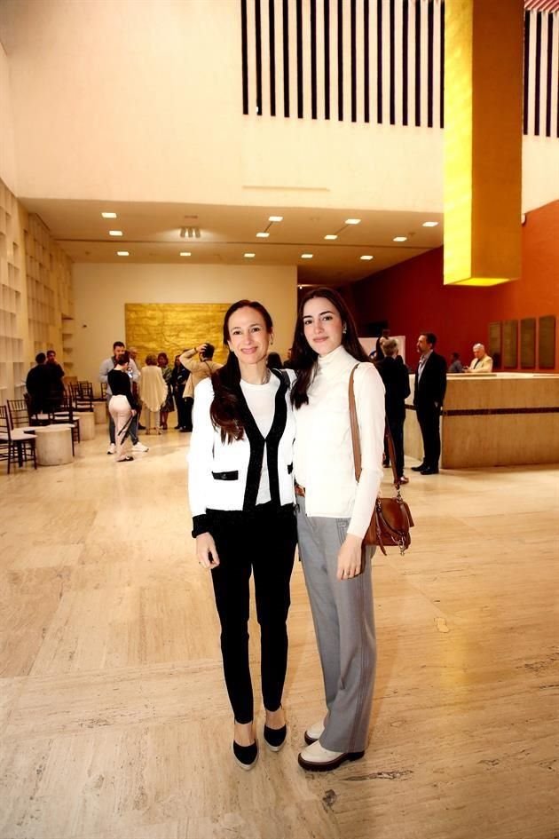 Yolanda Garza de González y Mariana González Garza