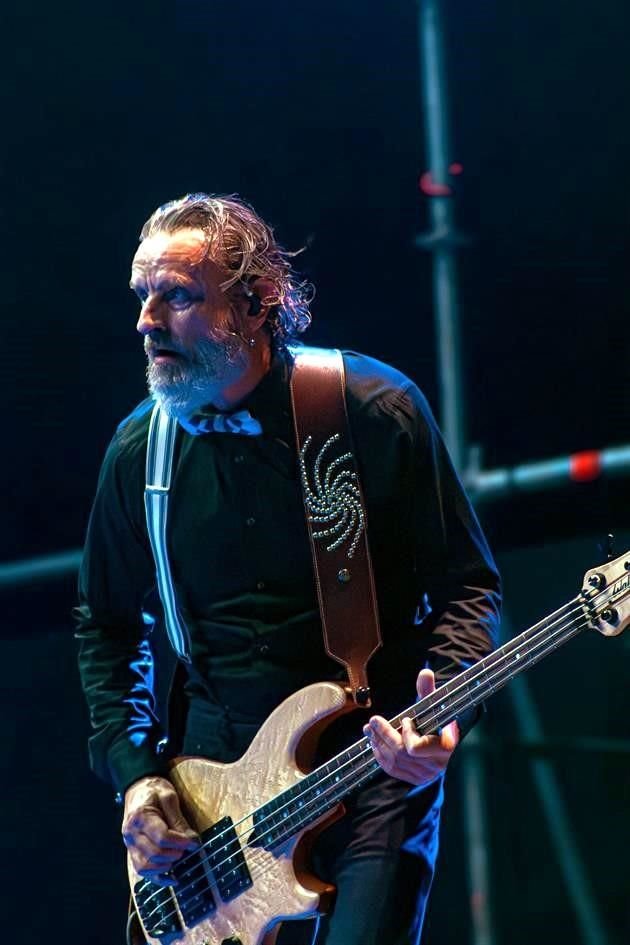 Justin Chacellor, bajista de Tool.