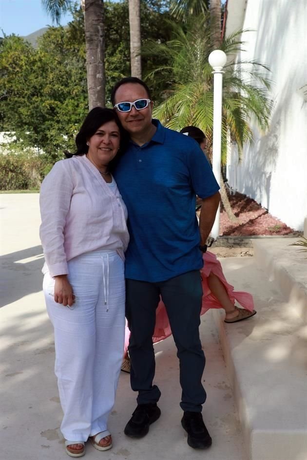 Mayela Elizondo y Diego Peregrina