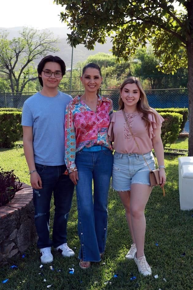 Antonio Garza Niño de Rivera, Margarita Niño de Rivera y Mane Garza Niño de Rivera