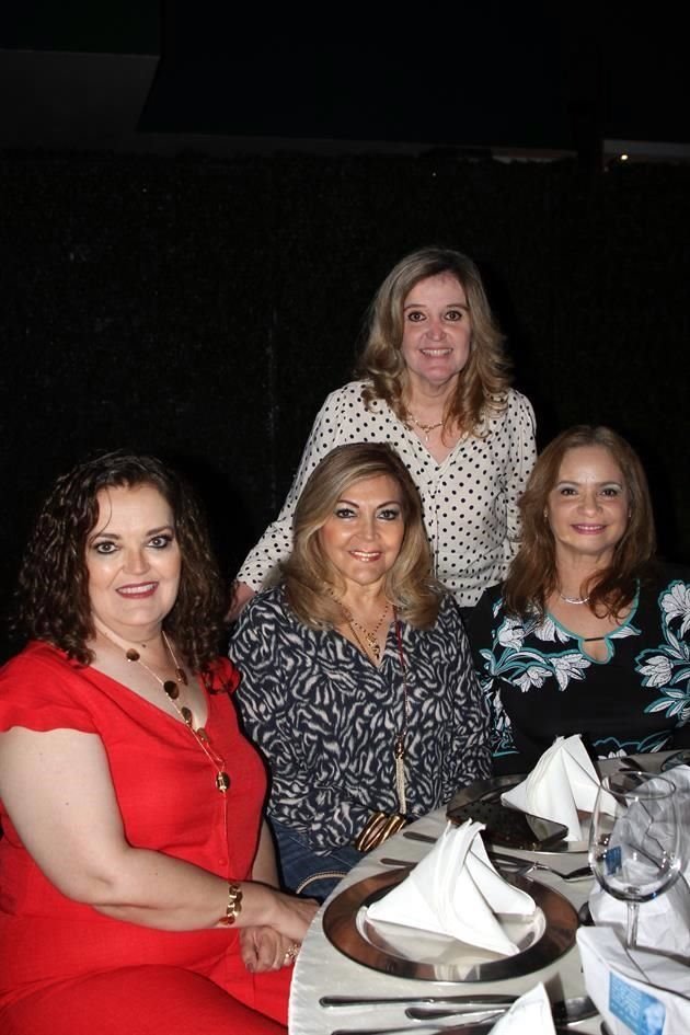 Lety Ocañas, Verónica González, Ofelia González y Laura Sámano