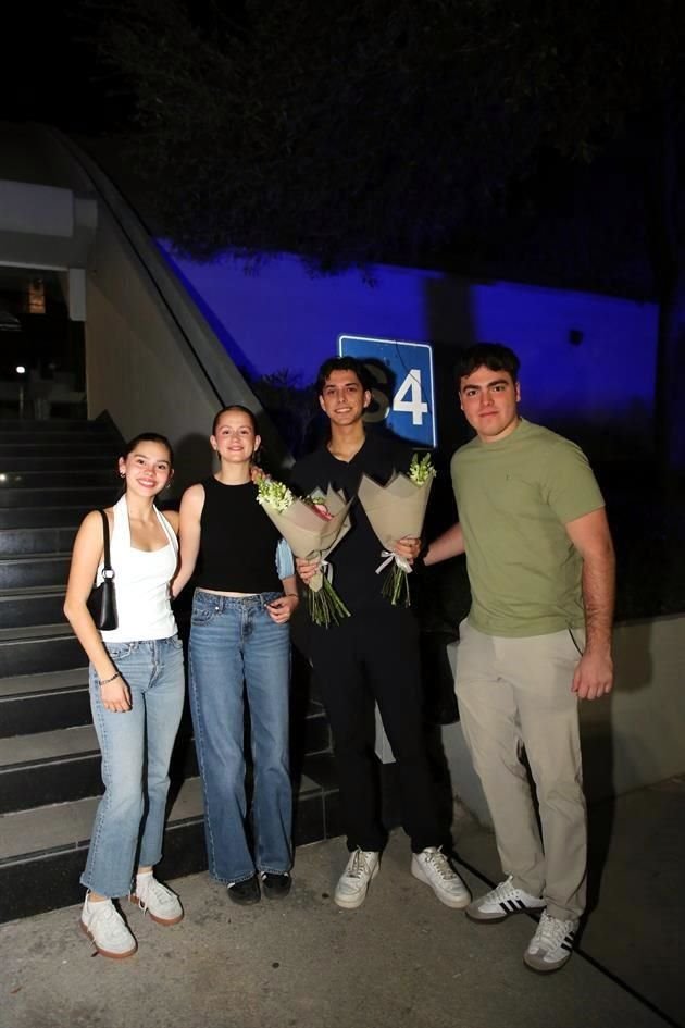 Mariana Gutiérrez, Valeria García, Vicente Villagómez y Marcelo Martínez