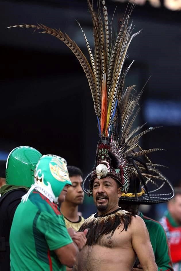 La afición mexicana apoyó a su Tricolor en Los Ángeles.