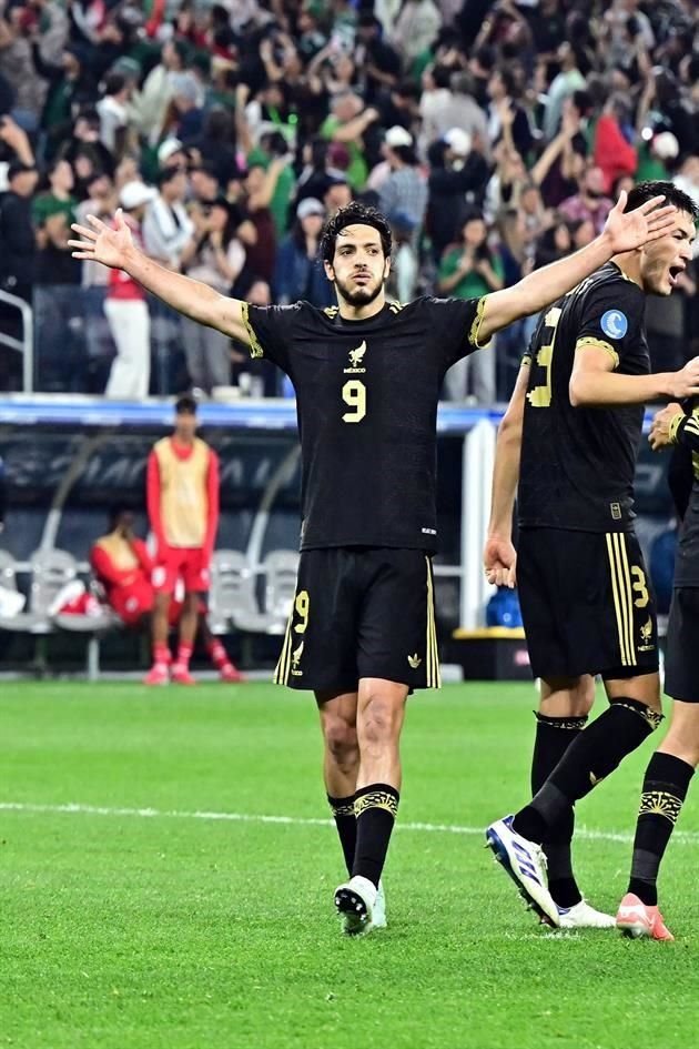 Con un penal en el 90+2', Raúl Jiménez le dio el primer título de la Nations League a la Selección Mexicana.