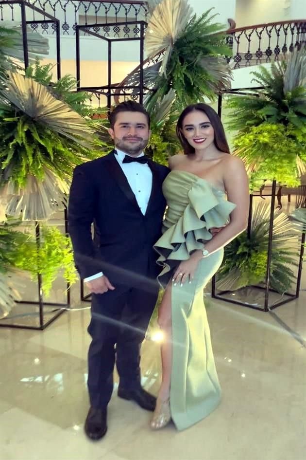 Héctor Martínez y Paulina Flores