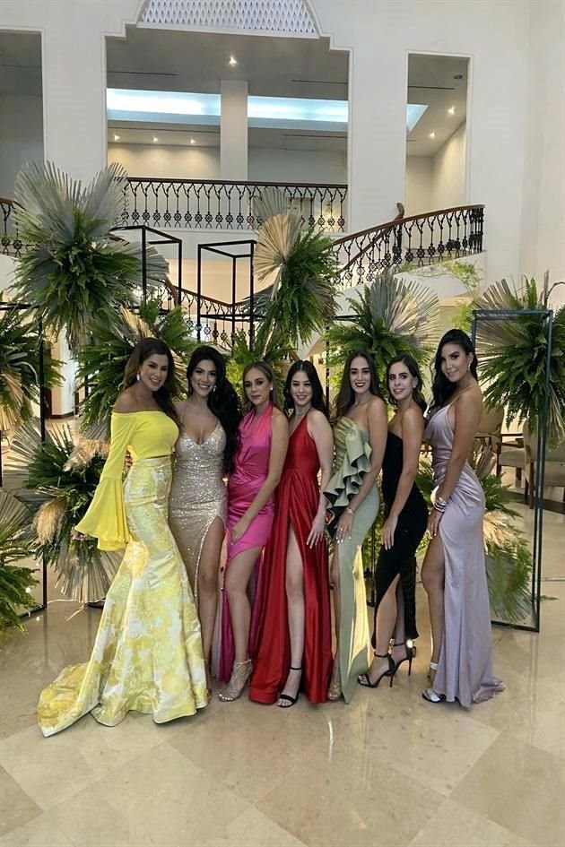 Paola Tanguma, Flor Véliz, Katya Armijo, María Fernanda Rodríguez, Paulina Flores, Sofía Escamilla y Alejandra Delgadillo