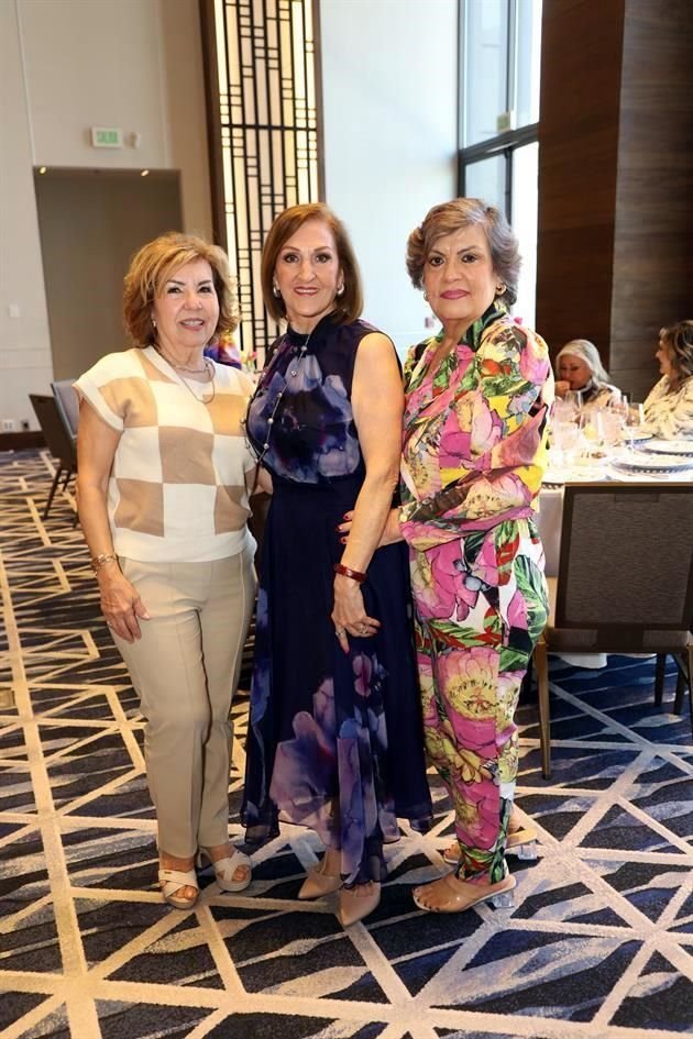 Nora Villarreal de González, Carmen Elizondo de Flores y Martha Sánchez