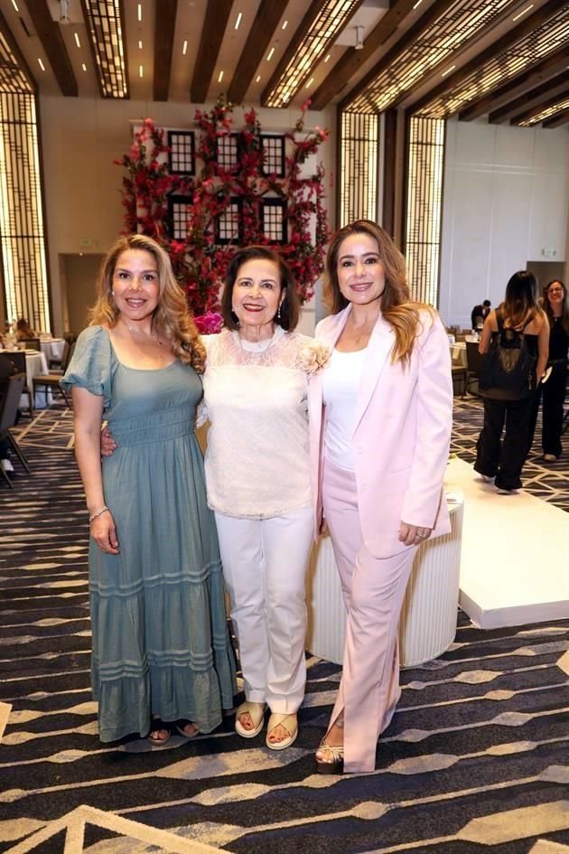 Diana Pérez de Farías, Lety Elizondo de Pérez y Lety Pérez de Serna