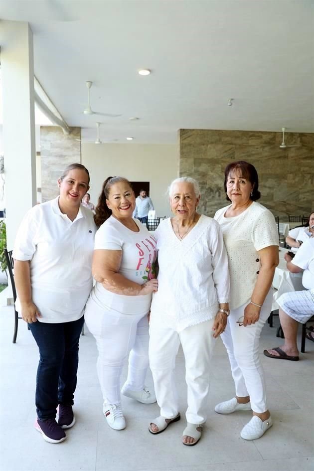 Ivonne Lugo, Betty Elizondo, Felipa Ávila y Priscy Elizondo