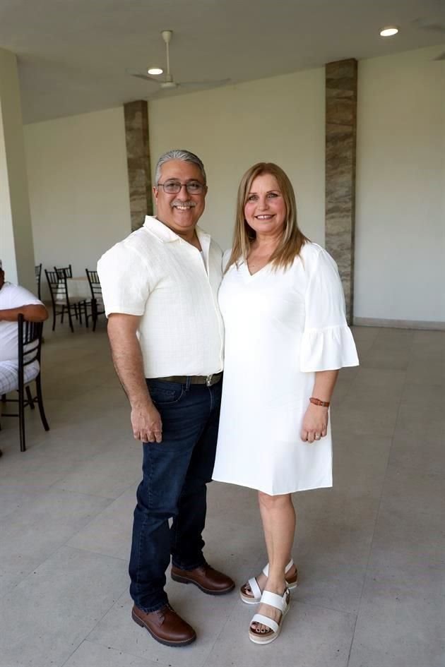 José Luis Flores y Susana Guajardo