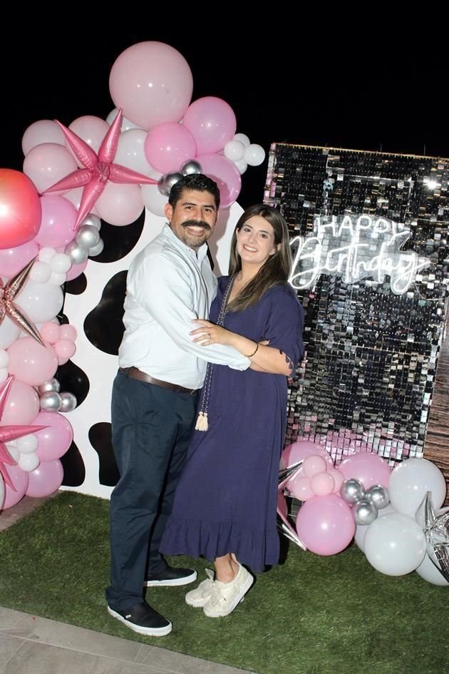 Mauricio Sánchez y Lorena Meza