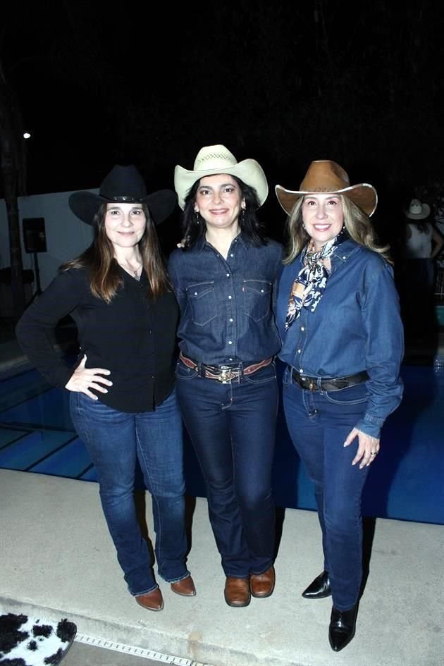 Noelia Juárez, Marena Gómez y Lorma Cantú