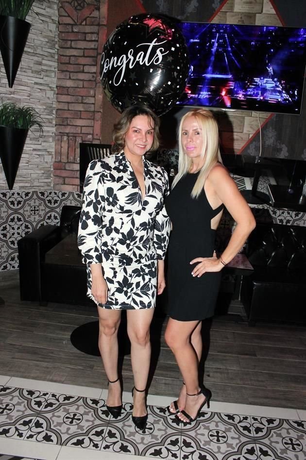 Liz Rivera y Lizzy Bueno