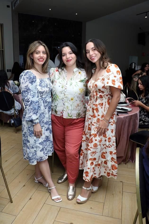 Marian Moncada, Deby Hernández y Emma Oranday