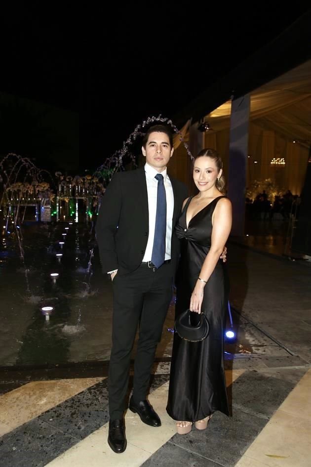 Luis Daniel Trueba y Renata Gallegos