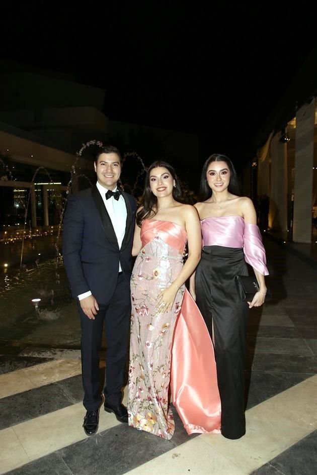 Marcelo Kretsch, Paulina Zambrano y Andrea Pérez