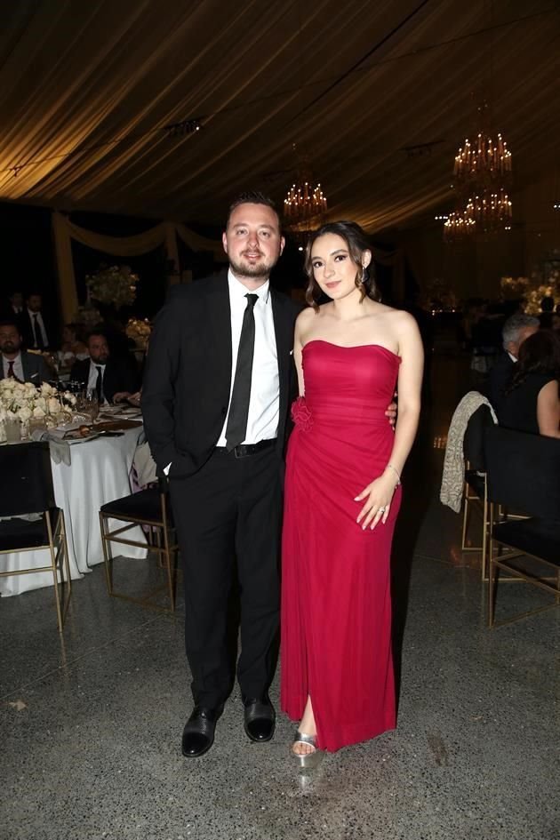 Marcelo Perales y Mayté Cantú