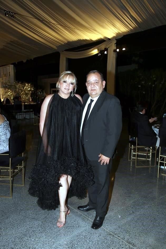 Claudia Perales y Homero Treviño