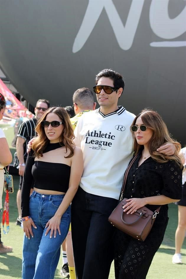 Marisol Campos, Edgar Campos y Maribel Campos