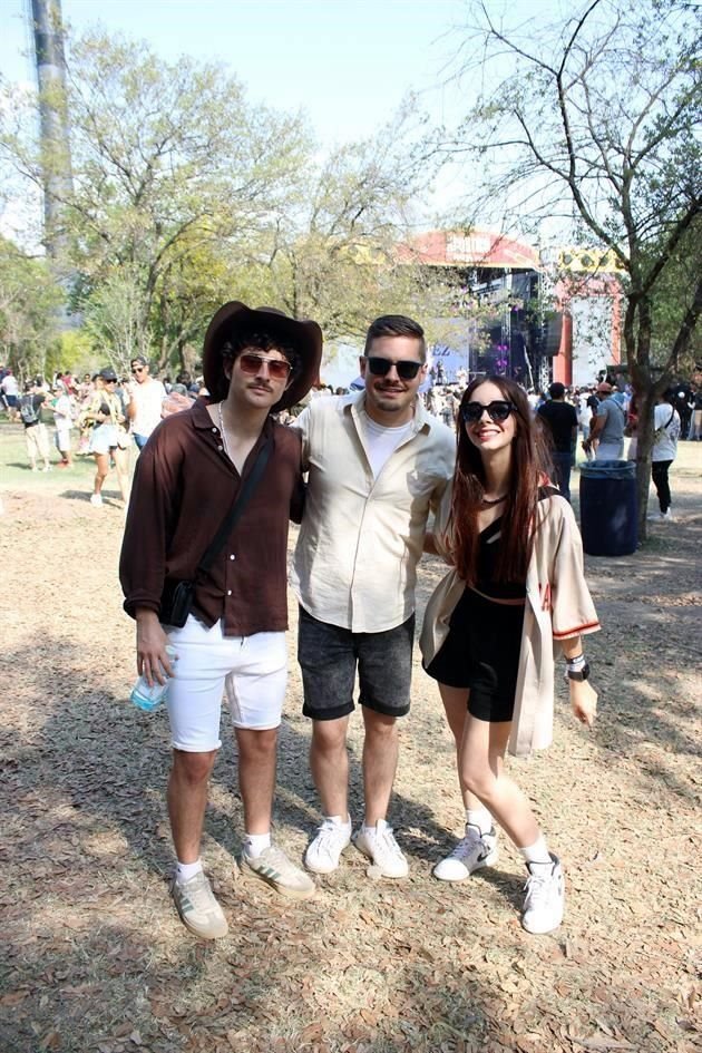 Ernesto Reséndiz, Luis Santiago y Mafer Posadas 
