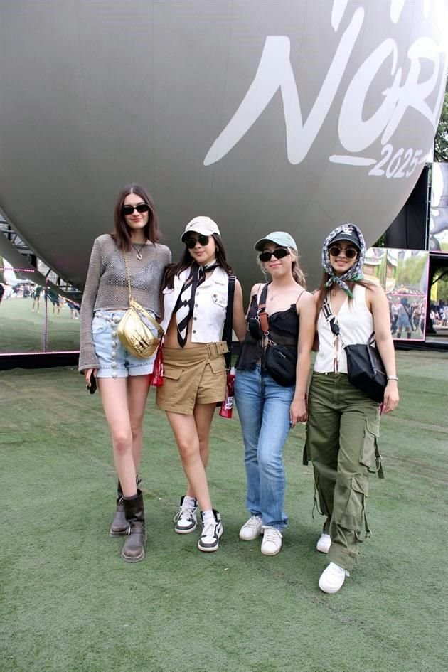Victoria Portales, Areli Azpeitia, Valeria Moreno y Johana Alcantar