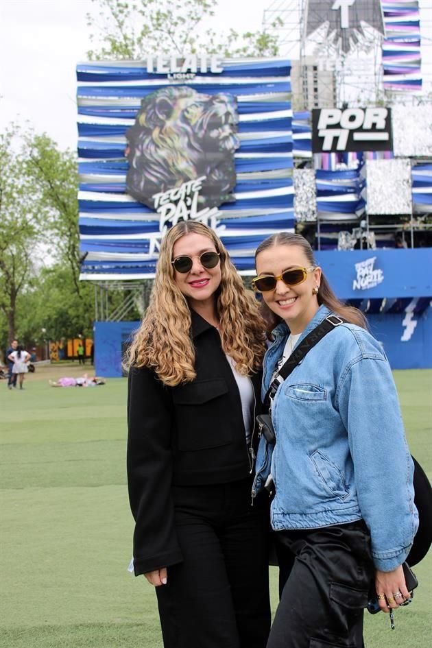 Isabel Robles y Renata Segura