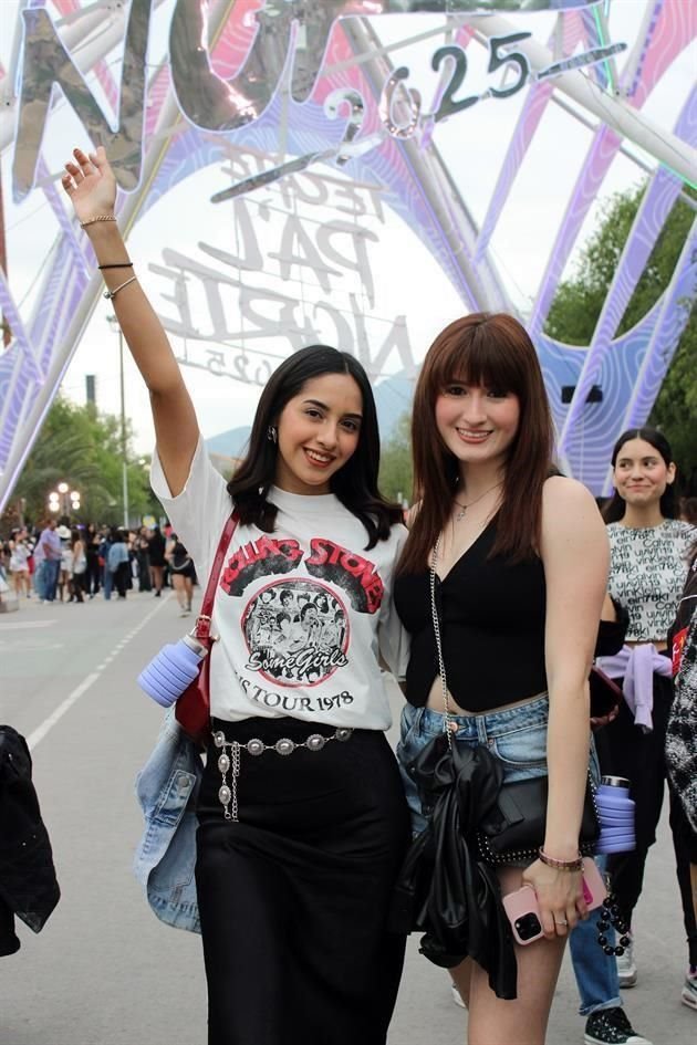 Paola González y Andrea Galarza 