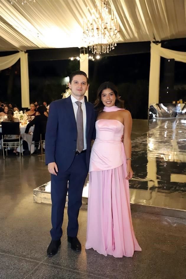 Luis Daniel Puente y Vianey Martínez