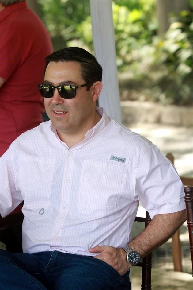 Simón García