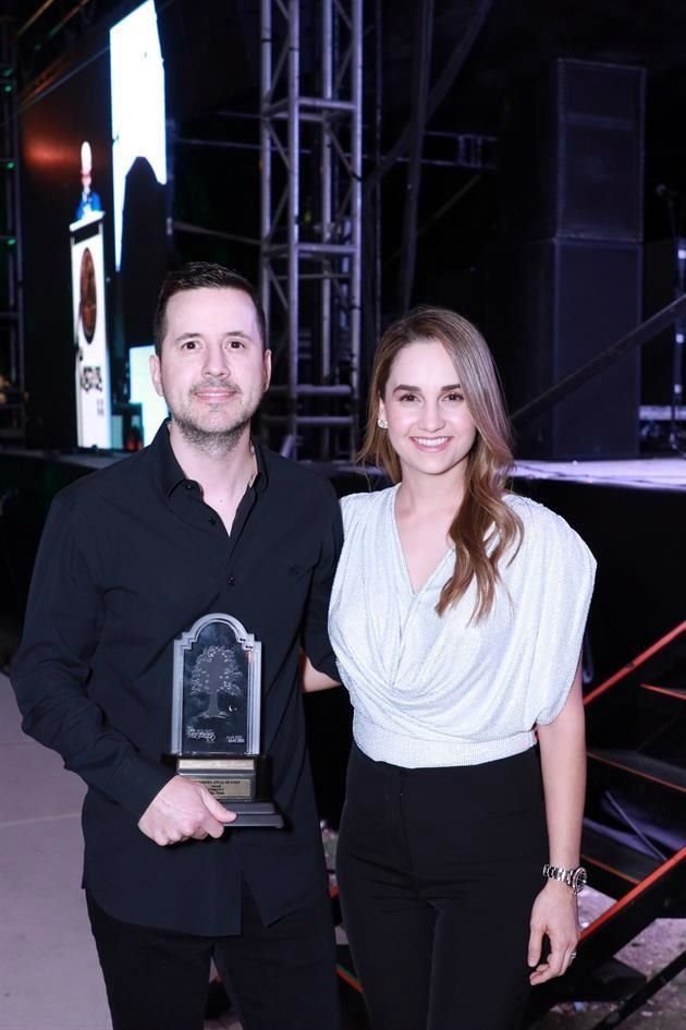 Fernando Lozano Treviño y  Velia Figueroa de Lozano