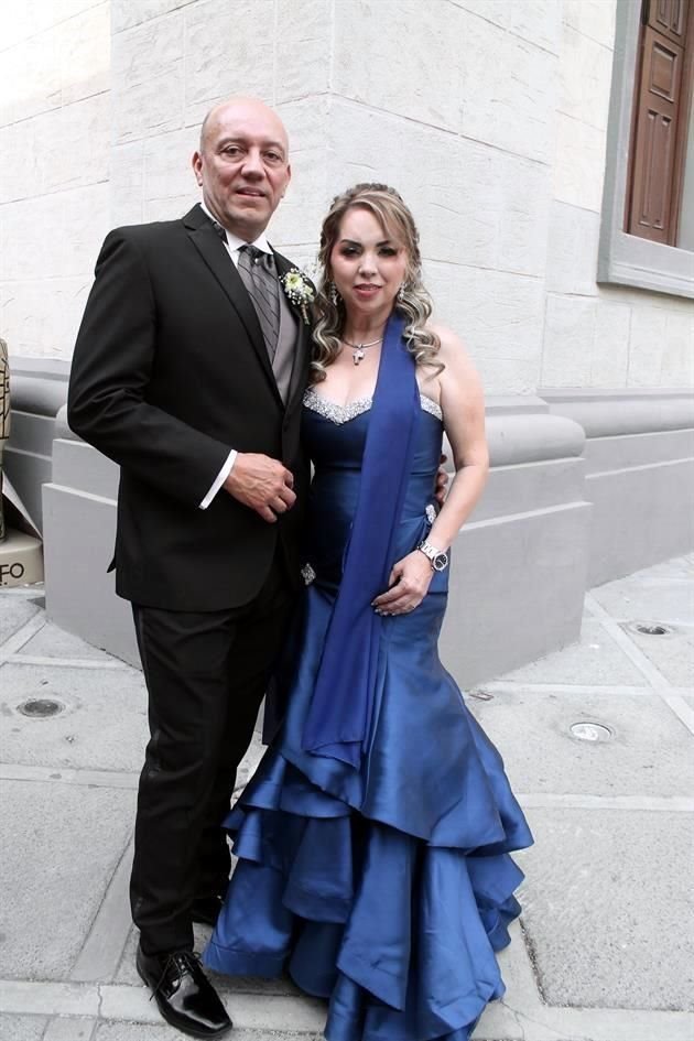Fernando Espinosa Pastrana y Patricia Cavazos Cavazos, papás novio