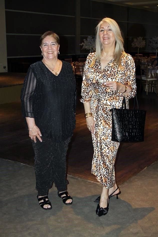 Concepción Betancourt y Martha Haros