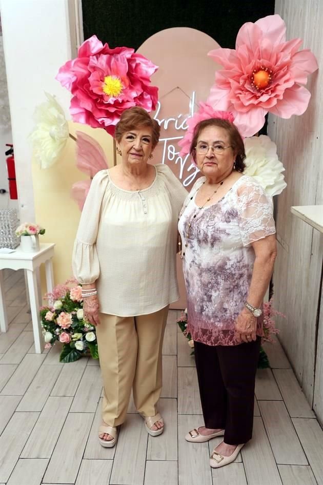 Rosa María García y Aurora Rodríguez