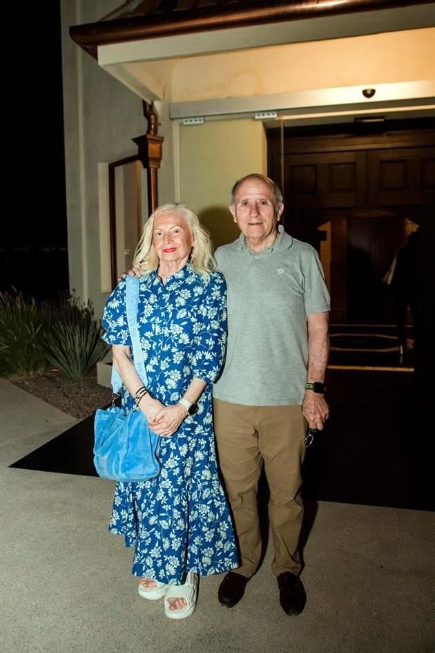 Myrna Rodríguez de Viramontes y Ricardo Viramontes