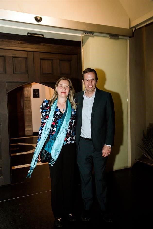 Yolanda Estrada y Vicente Mas