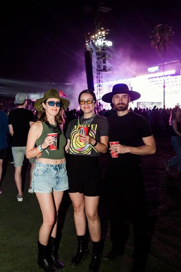 Leticia Mendoza, Krystel Alanís y Luis Mendoza