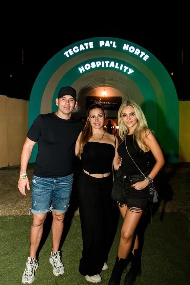 Héctor Rodríguez, Amalia Sepúlveda y Marcela Rodríguez de Flores