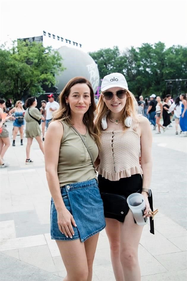 Mariana Ureta y Vero Meade