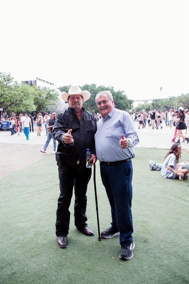 Óscar Flores Elizondo y Raymundo Flores Elizondo