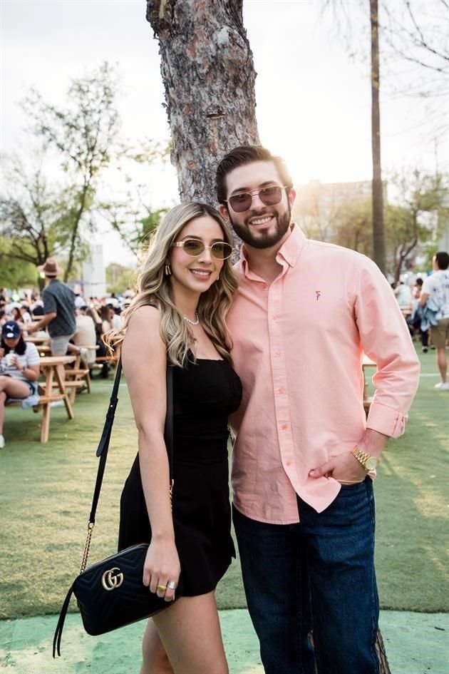 Ruth Montemayor y Adrián Garza