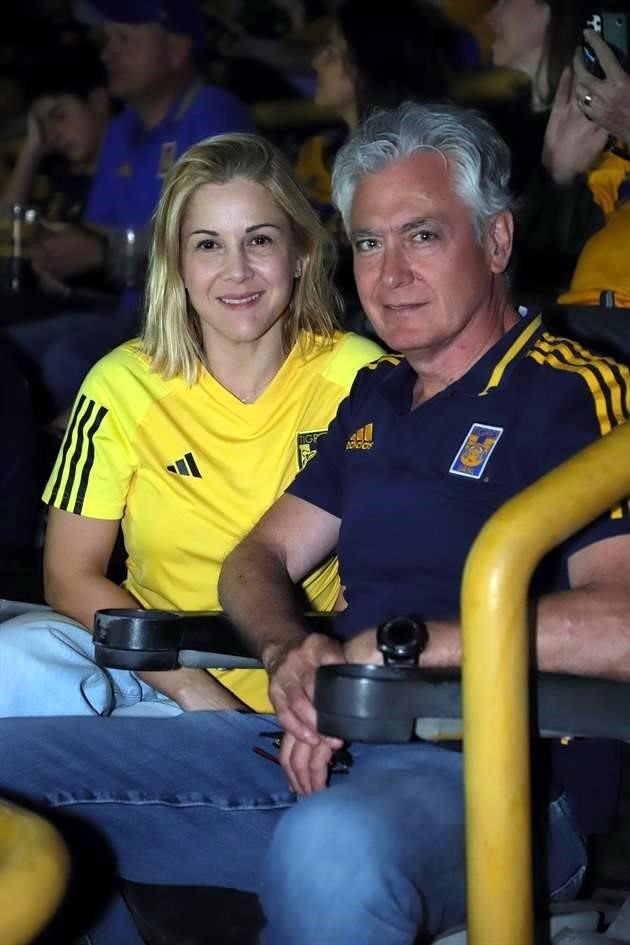 Loreto Villarreal de Gutiérrez y Eduardo Gutiérrez