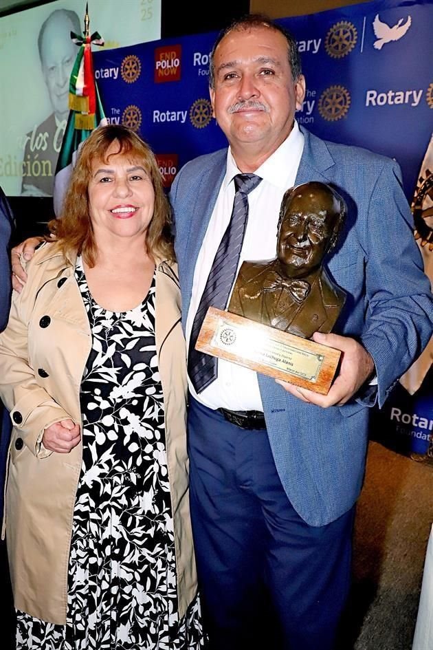 María de la Luz Alanís y Ricardo Lechuga