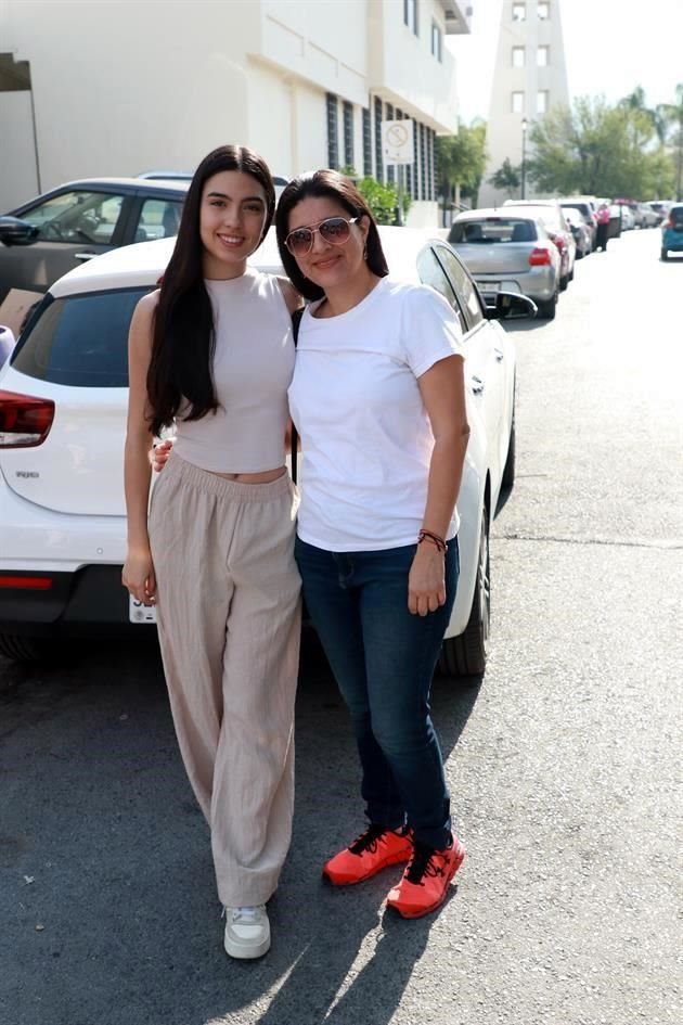 Alexa Treviño y Myrthala Córdoba